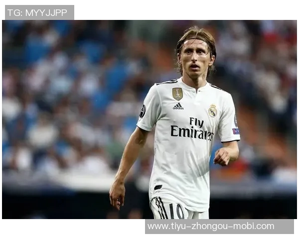 阿达尼直言佛罗伦萨不配平局称莫德里奇超越四名对手中场 阿达尼直言佛罗伦萨不配平局称莫德里奇超越四名对手中场