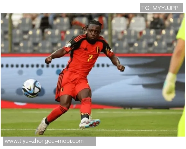 多库世界波精彩绝伦荣膺曼城11月最佳进球称号 多库世界波精彩绝伦荣膺曼城11月最佳进球称号