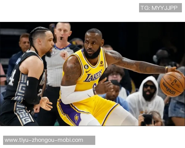 詹姆斯谈与狄龙的竞争关系强调成年人的体育精神与友谊 詹姆斯谈与狄龙的竞争关系强调成年人的体育精神与友谊